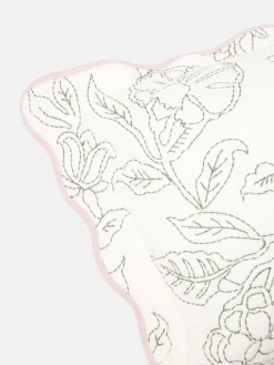 Outlet Joules Juliette 100% Cotton Scalloped Embroidered Cushion Cream